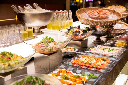 新宿西口 ランチ ゆっくり デート