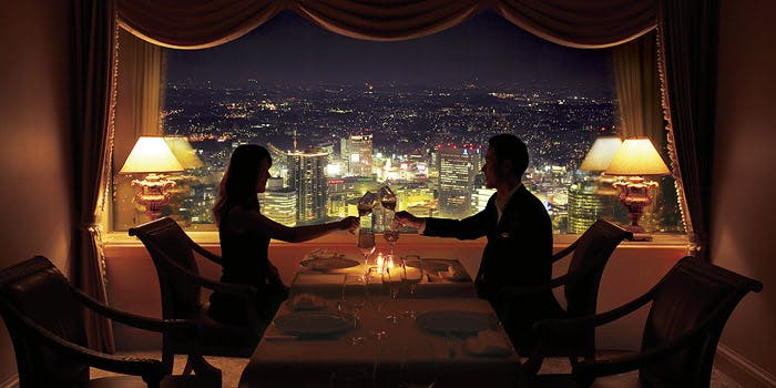横浜で夜景が見えるおしゃれなお店16選！！